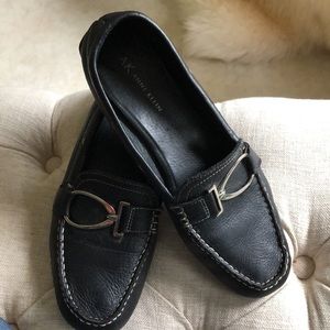 Gently worn Ann Klein leather driving loafers/ moccasins size 8 1/2